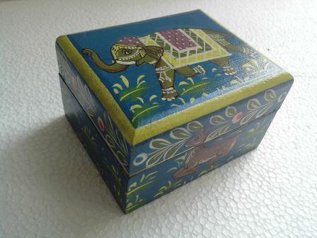 WOODEN HAND PAINTED JEWELLRY CASE OR BOX